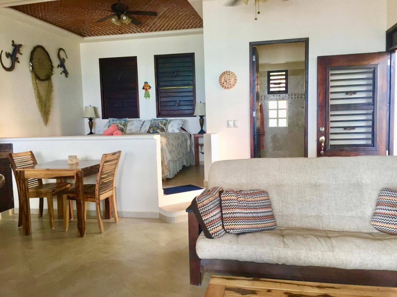 Nah Uxibal Villa And Casitas Тулум Екстериор снимка